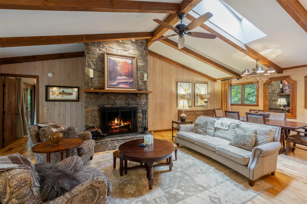 99 Balsam Lane Highlands, NC 28741