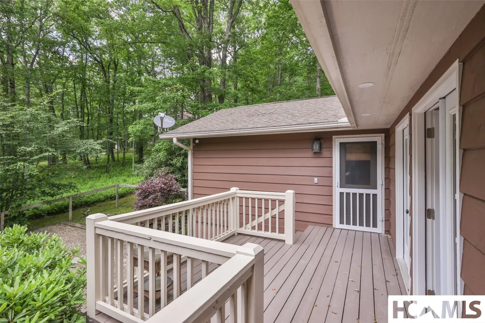 99 Balsam Lane Highlands, NC 28741