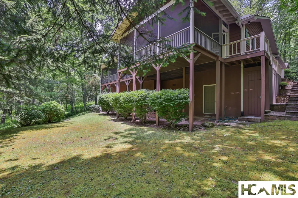 99 Balsam Lane Highlands, NC 28741