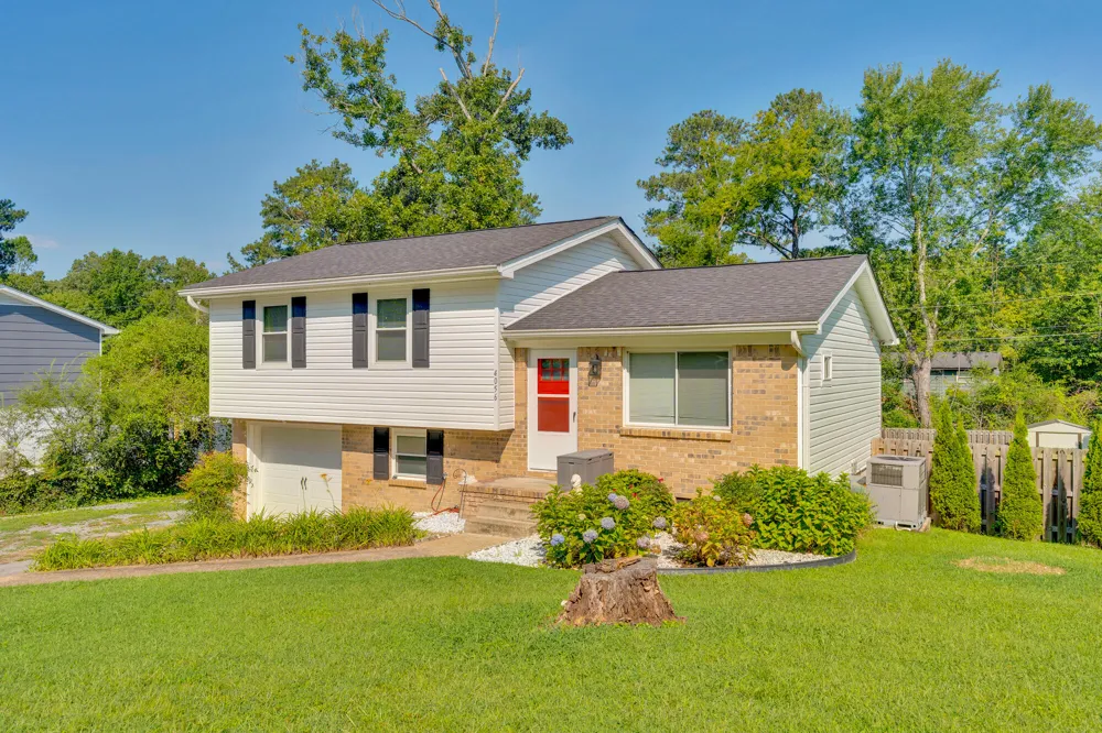 4056 E Freedom Circle Ooltewah, TN 37363