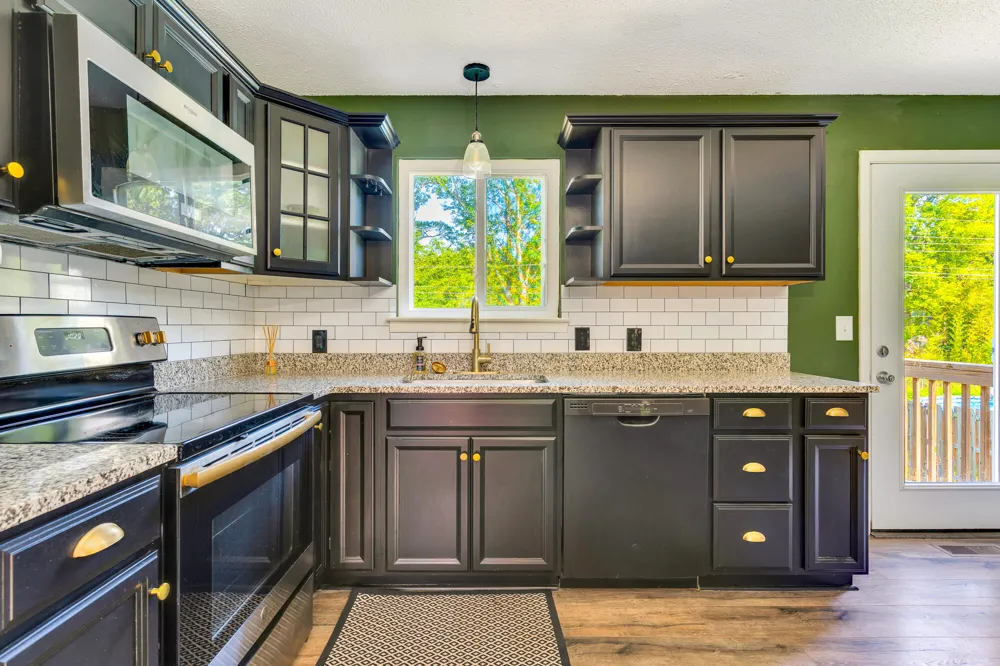 4056 E Freedom Circle Ooltewah, TN 37363