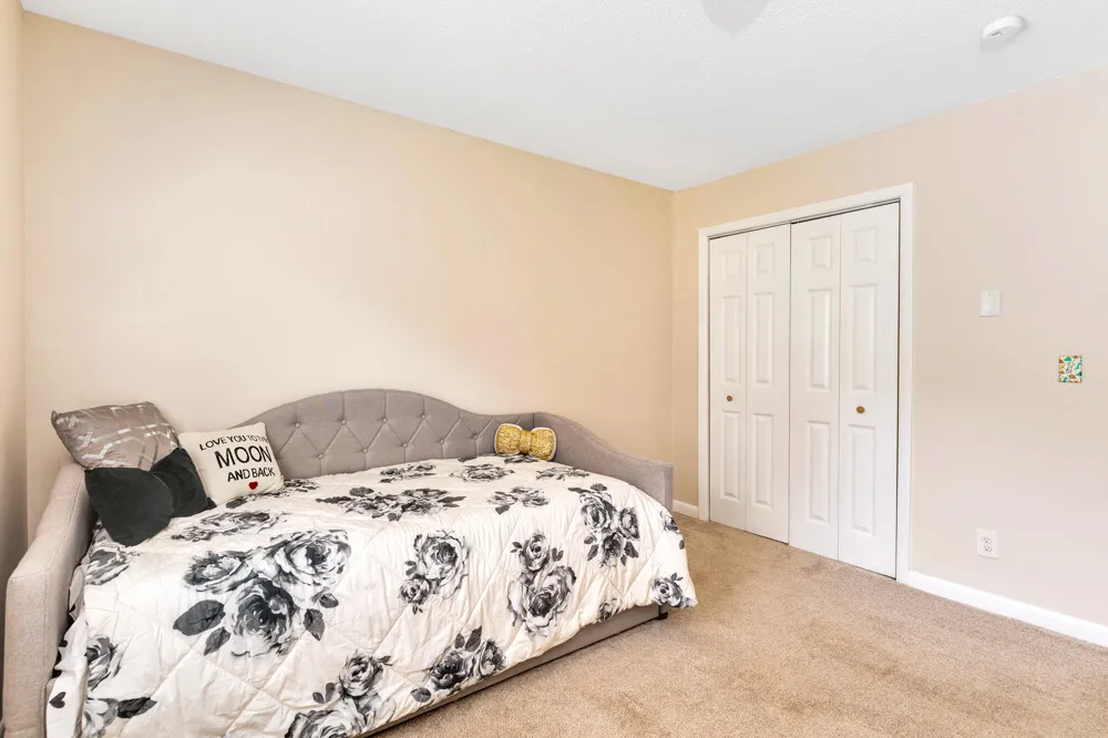 4056 E Freedom Circle Ooltewah, TN 37363