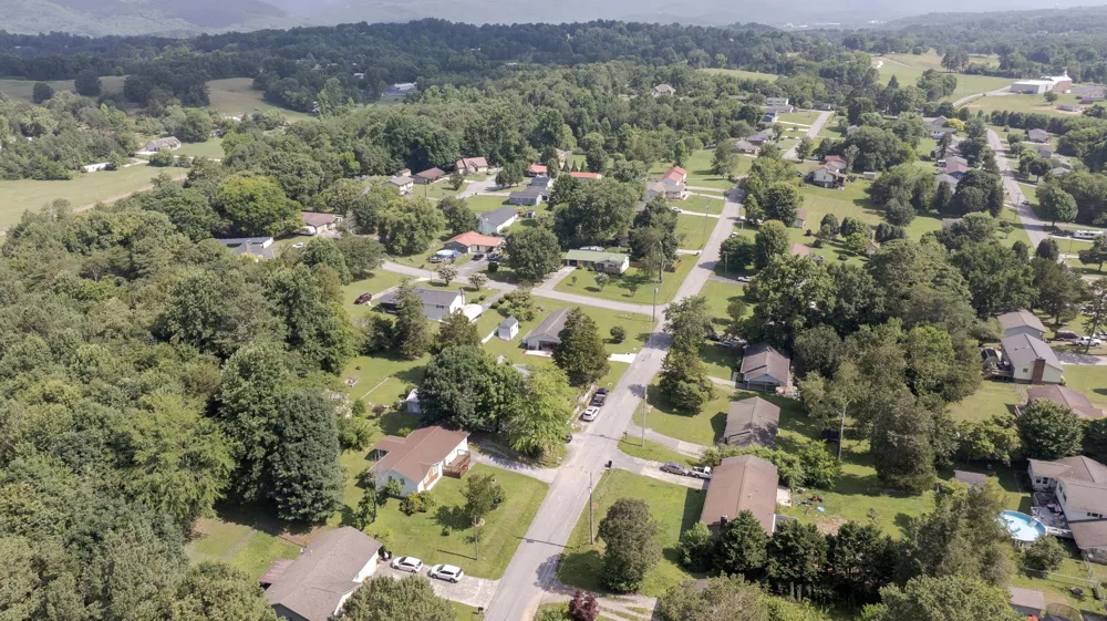 418 Haywood Lane Dayton, TN 37321
