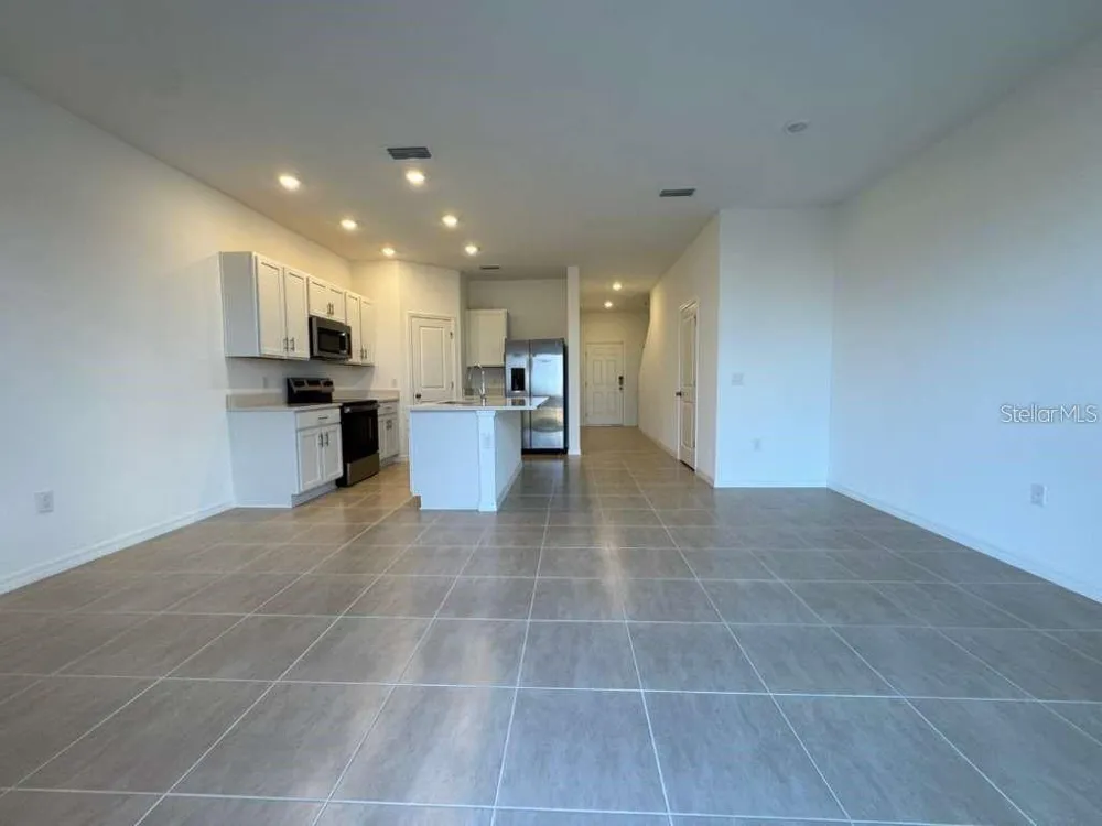 7629 WATERSCAPE DRIVE Groveland, FL 34736