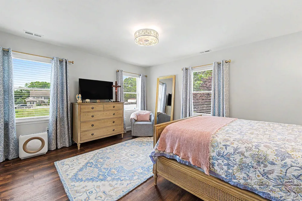 745 5th Street Somers Point, NJ 08244