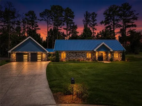 40 Red Oak Circle