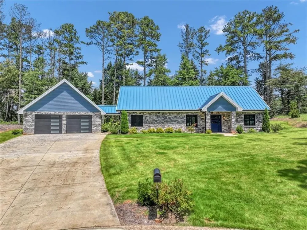 40 Red Oak Circle Buchanan, GA 30113