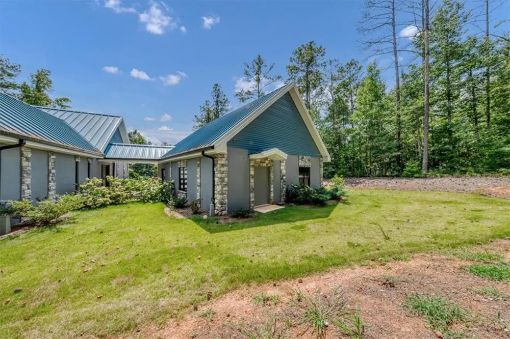 40 Red Oak Circle Buchanan, GA 30113