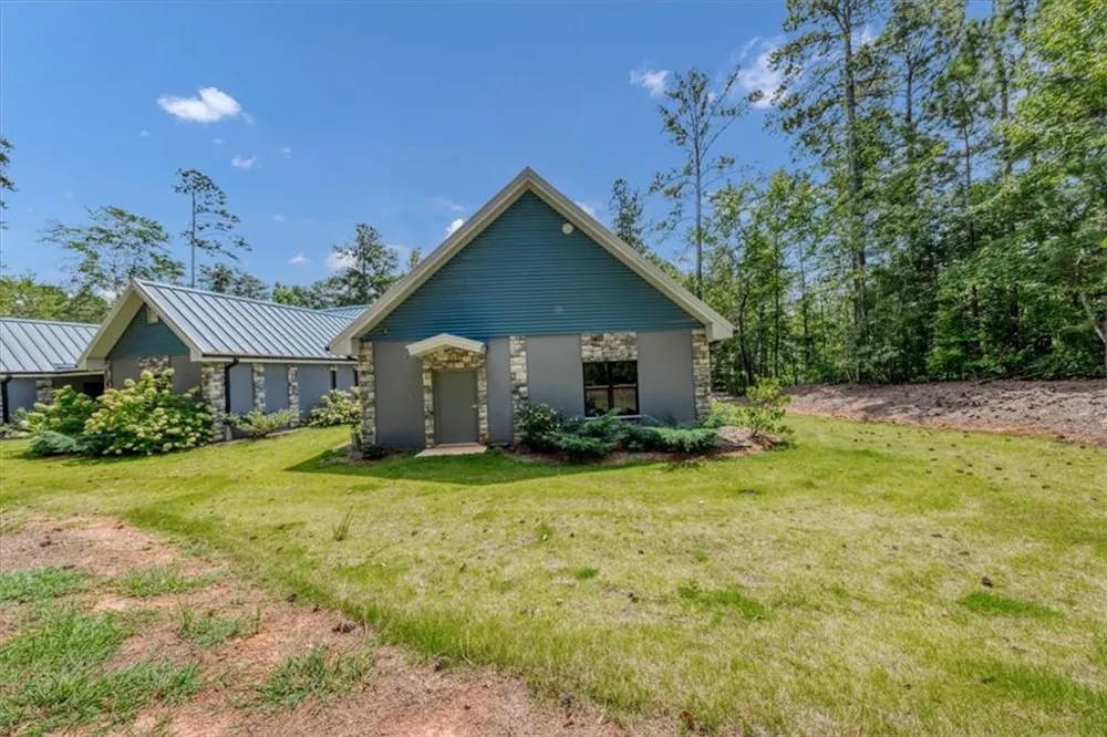 40 Red Oak Circle Buchanan, GA 30113