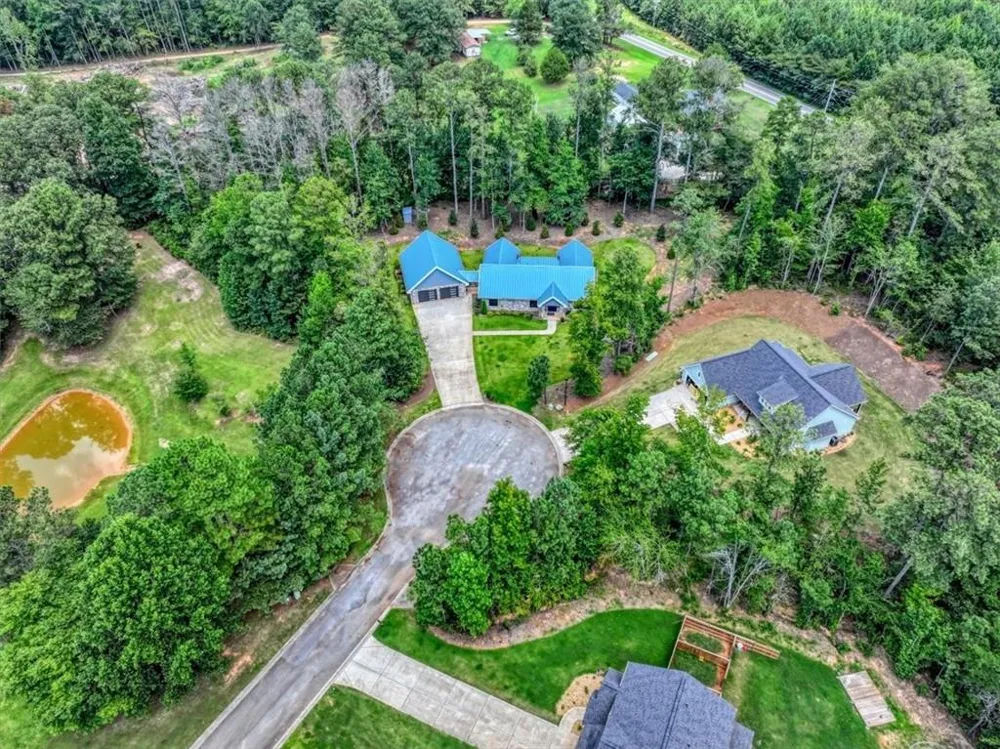 40 Red Oak Circle Buchanan, GA 30113