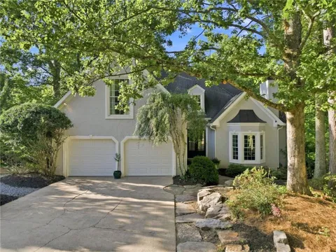 2040 Shallowford Park Manor