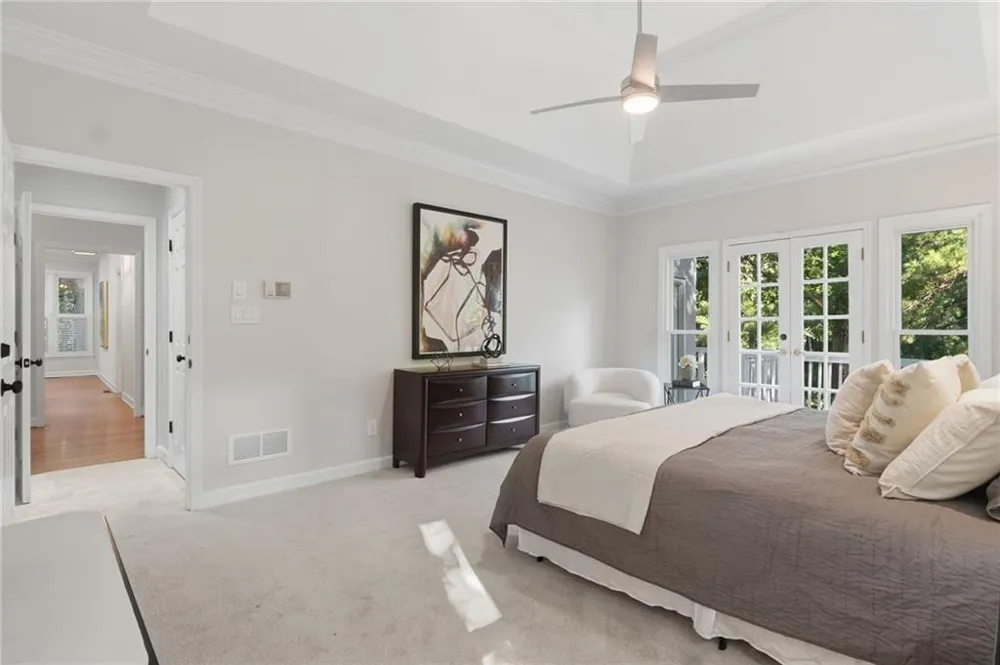 2040 Shallowford Park Manor Roswell, GA 30075