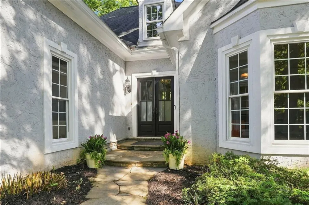 2040 Shallowford Park Manor Roswell, GA 30075