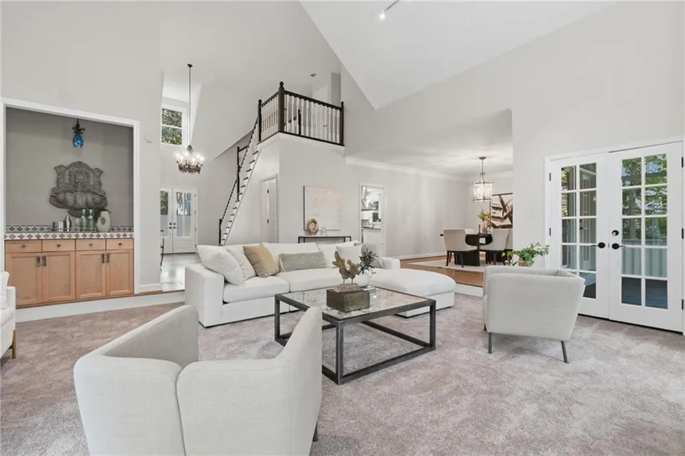 2040 Shallowford Park Manor Roswell, GA 30075