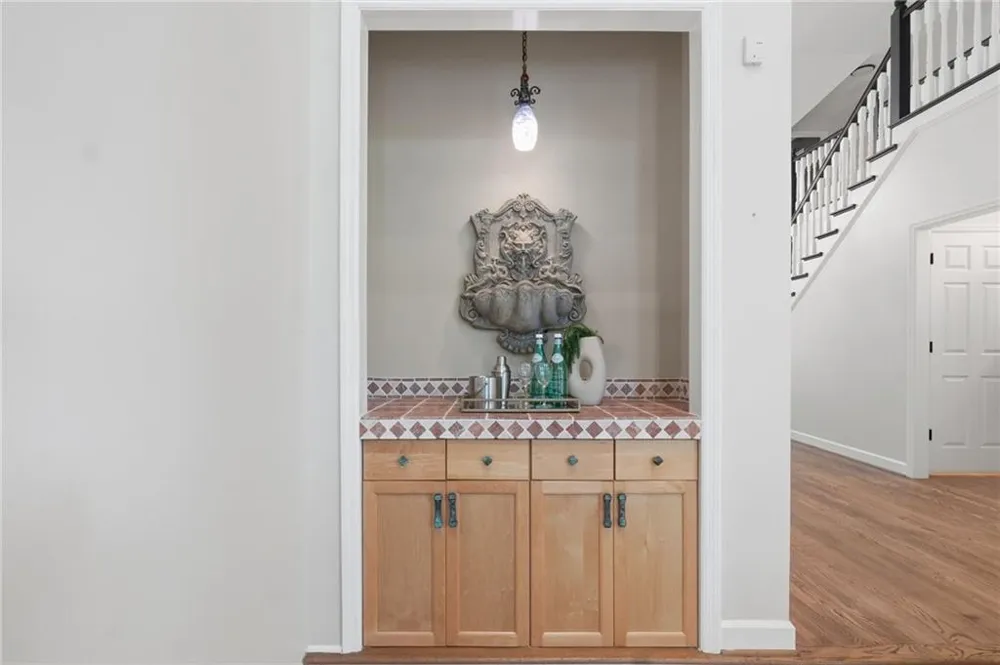 2040 Shallowford Park Manor Roswell, GA 30075