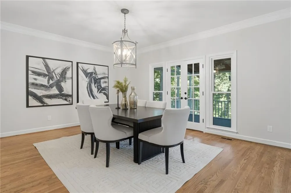 2040 Shallowford Park Manor Roswell, GA 30075