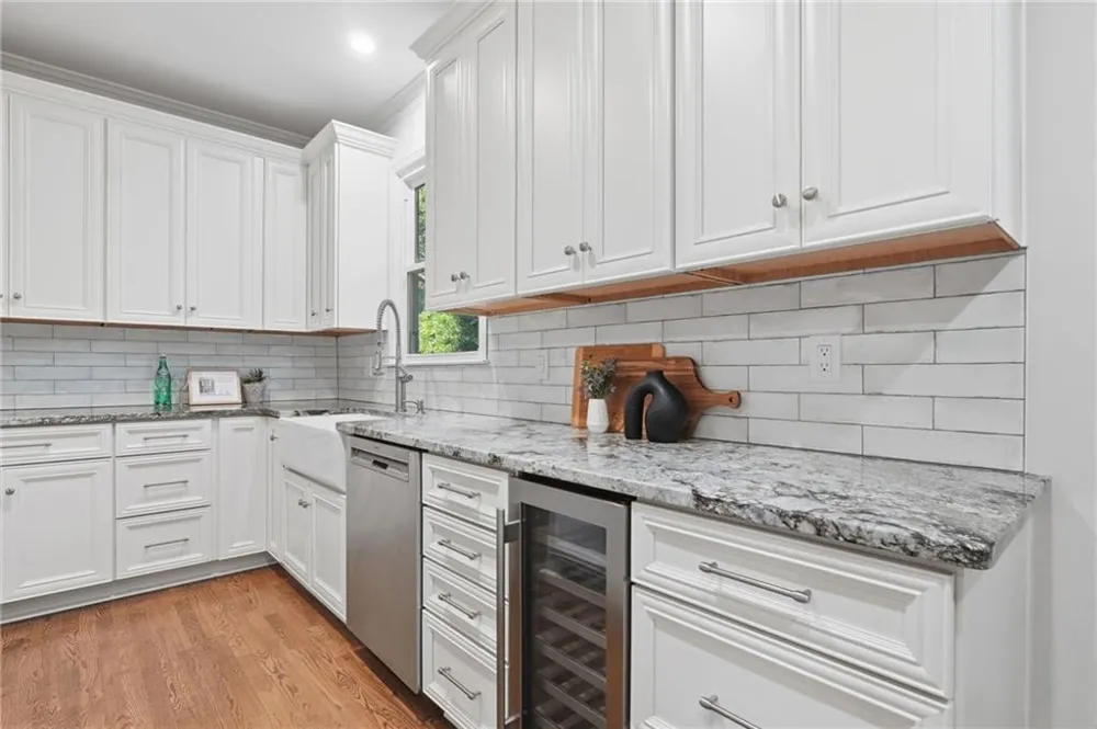 2040 Shallowford Park Manor Roswell, GA 30075