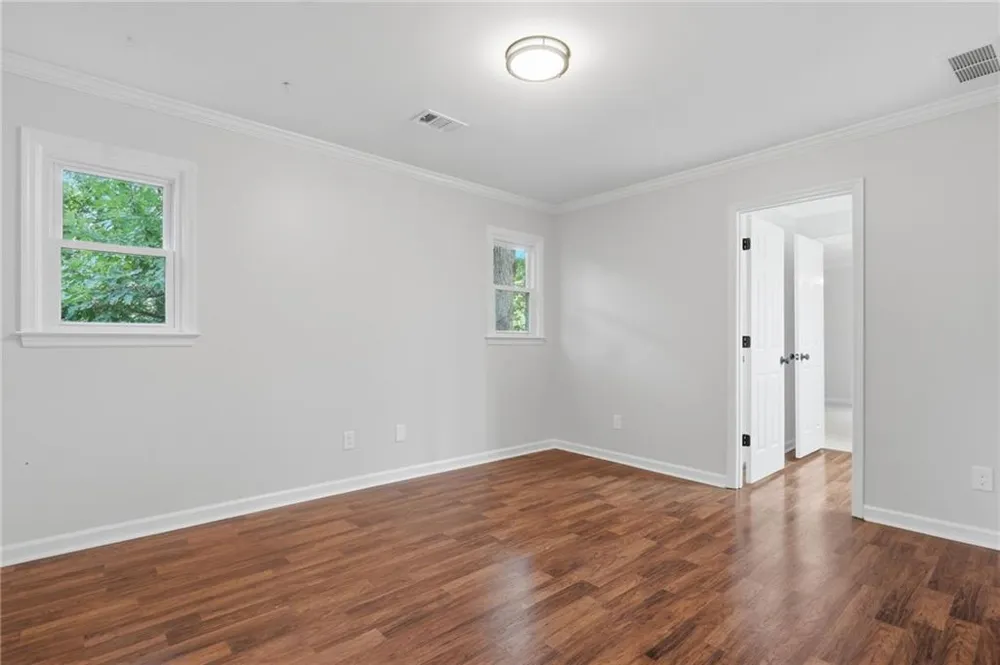 2040 Shallowford Park Manor Roswell, GA 30075