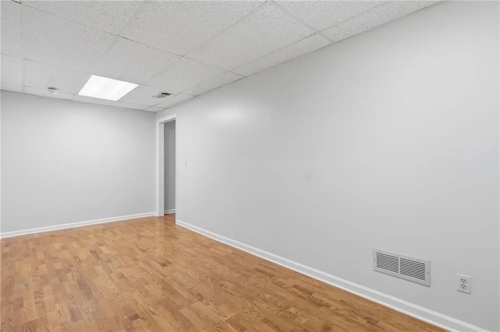 2040 Shallowford Park Manor Roswell, GA 30075