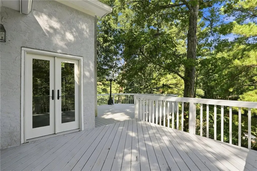 2040 Shallowford Park Manor Roswell, GA 30075