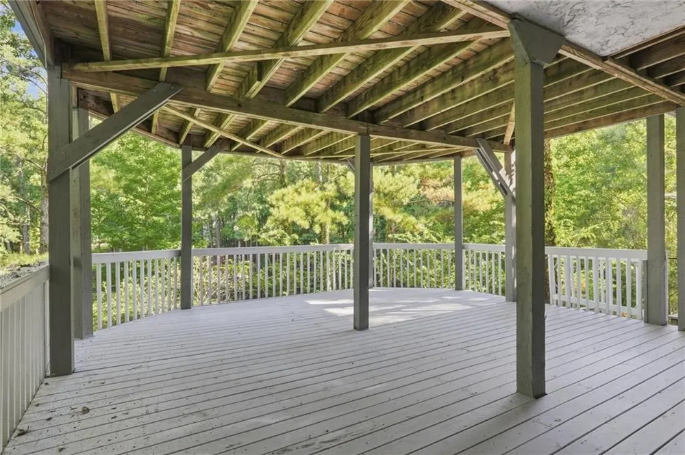 2040 Shallowford Park Manor Roswell, GA 30075