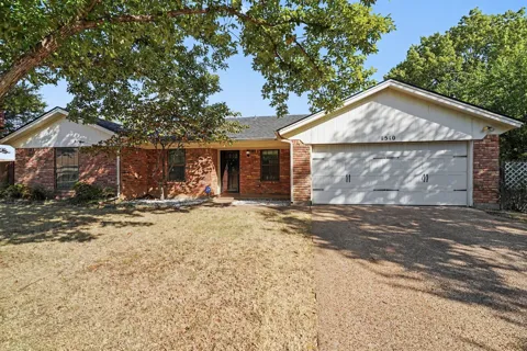 1510 Surry Place Drive