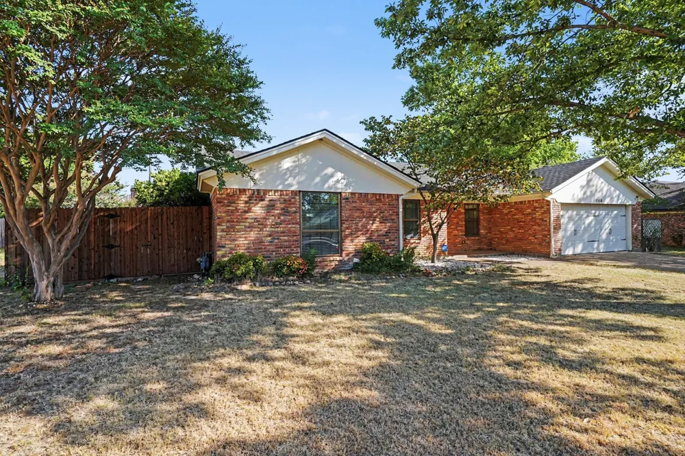 1510 Surry Place Drive Cleburne, TX 76033