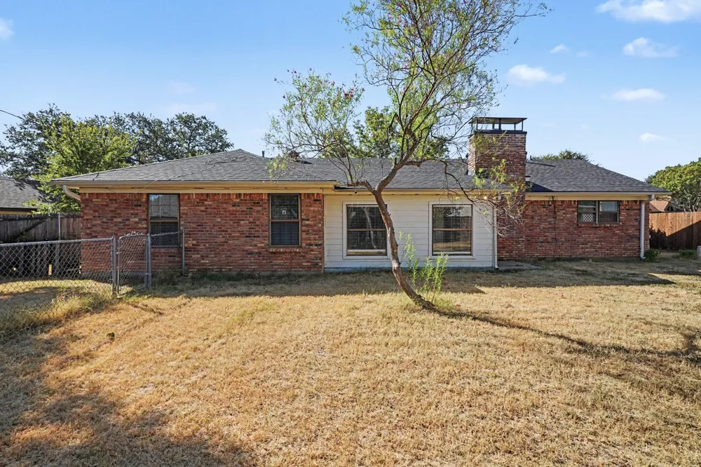 1510 Surry Place Drive Cleburne, TX 76033