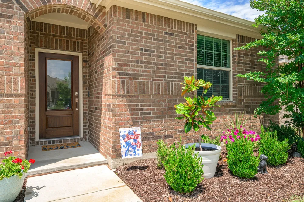 5829 Pensby Drive Celina, TX 76227