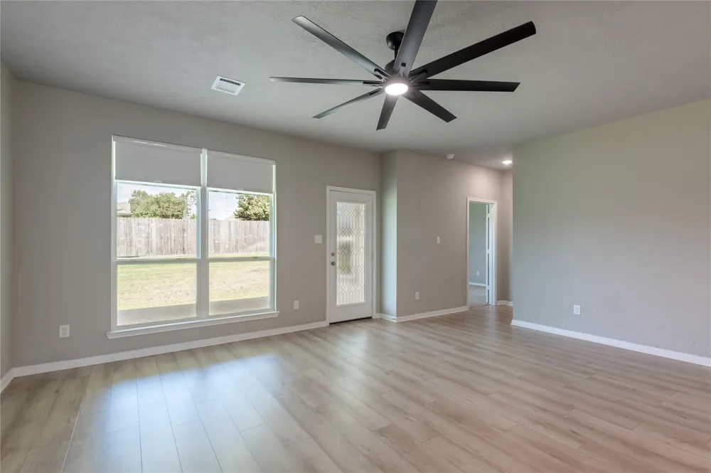 3722 Sage Lane Huntsville, TX 77340