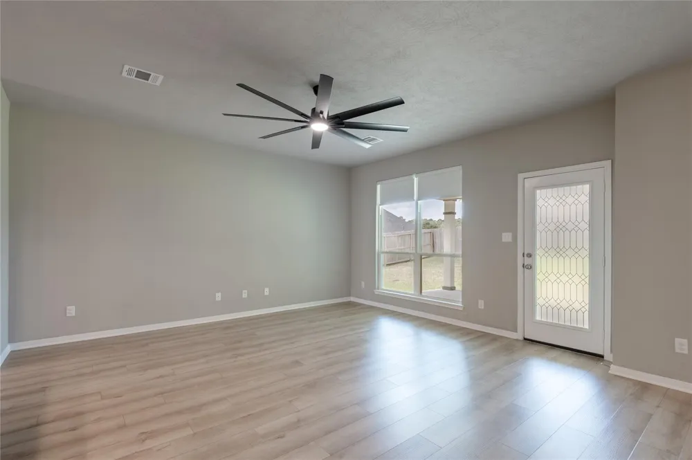 3722 Sage Lane Huntsville, TX 77340