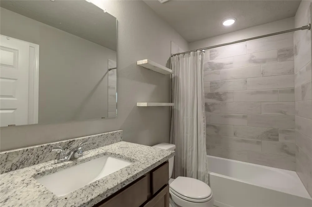 3722 Sage Lane Huntsville, TX 77340