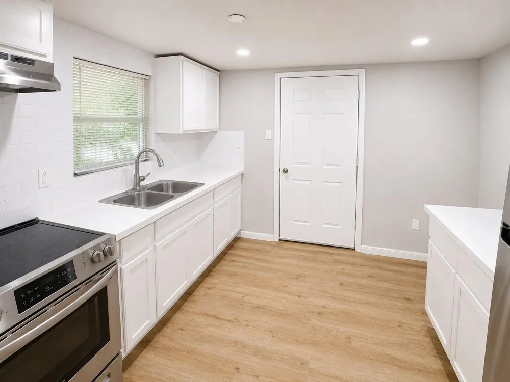 15517 Highway 6 Santa Fe, TX 77517