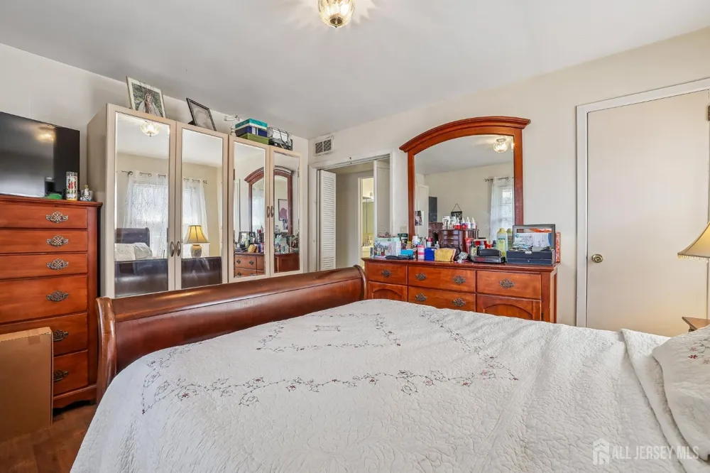 57 Gurley Road Edison, NJ 08817
