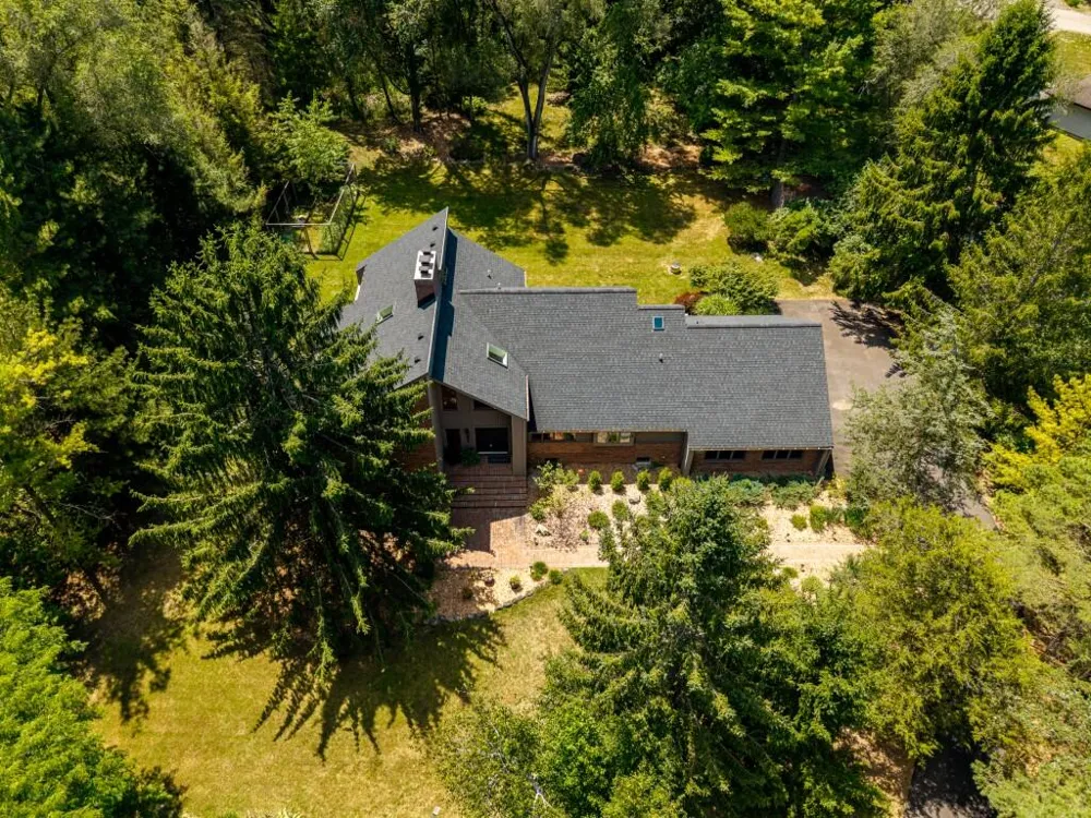 3447 River Pines Drive Ann Arbor, MI 48103