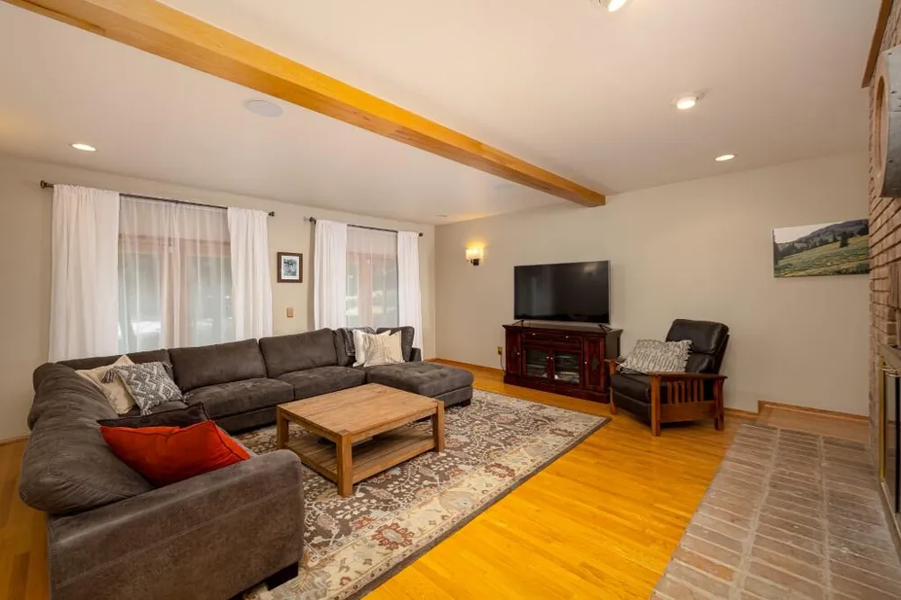 3447 River Pines Drive Ann Arbor, MI 48103