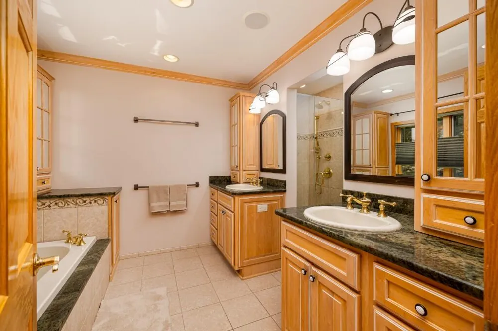 3447 River Pines Drive Ann Arbor, MI 48103