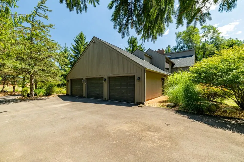 3447 River Pines Drive Ann Arbor, MI 48103