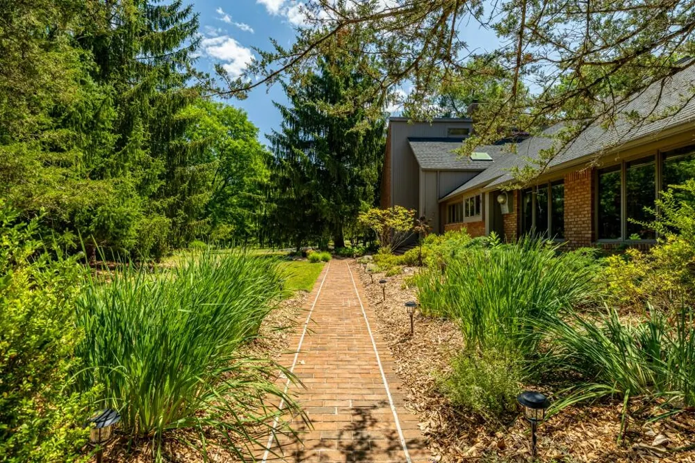 3447 River Pines Drive Ann Arbor, MI 48103