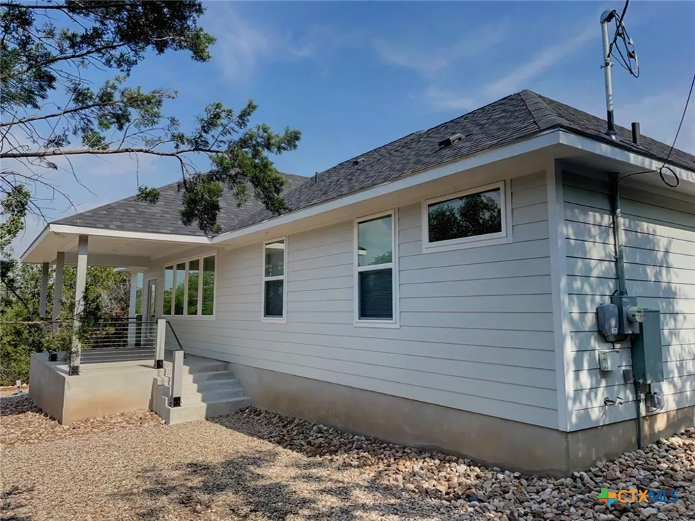 1131 Yaupon Drive Fischer, TX 78623