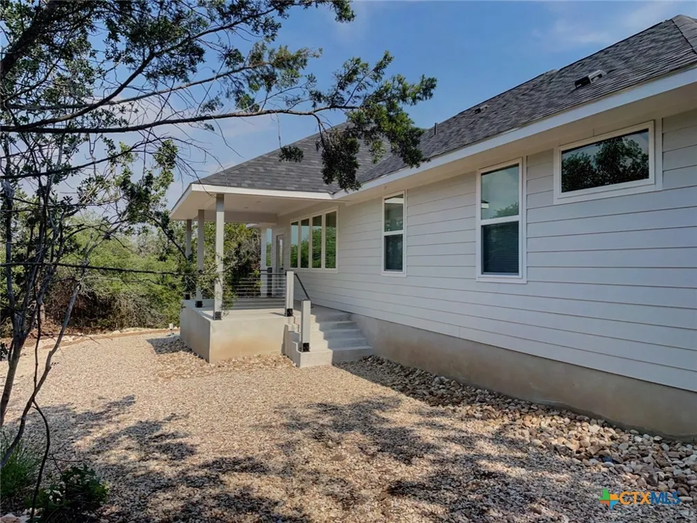 1131 Yaupon Drive Fischer, TX 78623