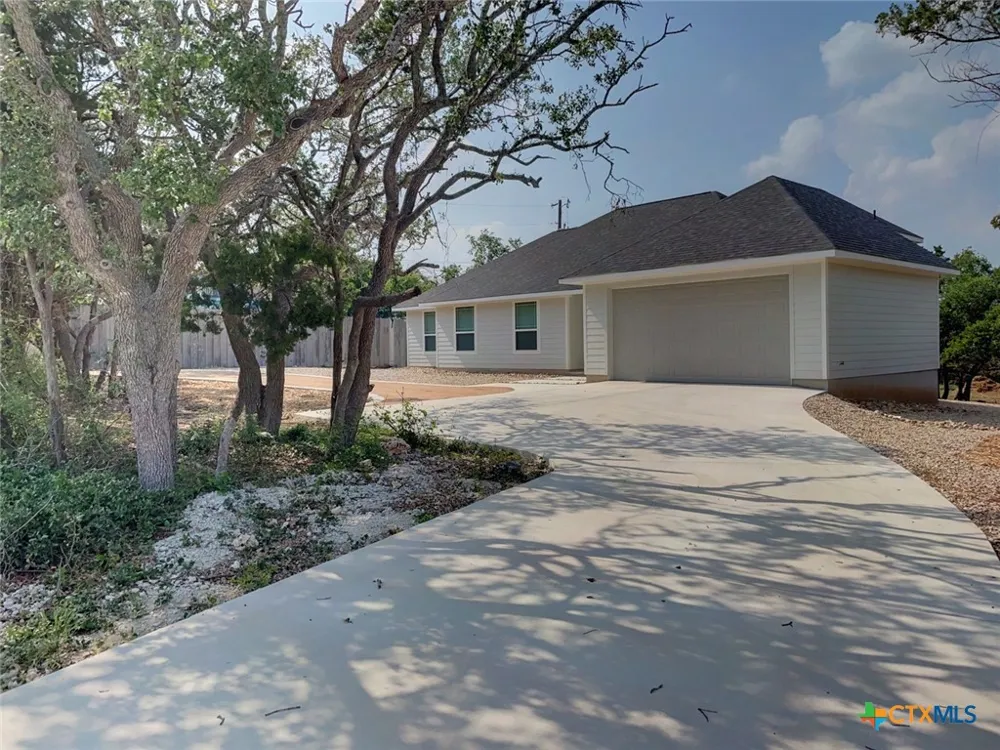 1131 Yaupon Drive Fischer, TX 78623