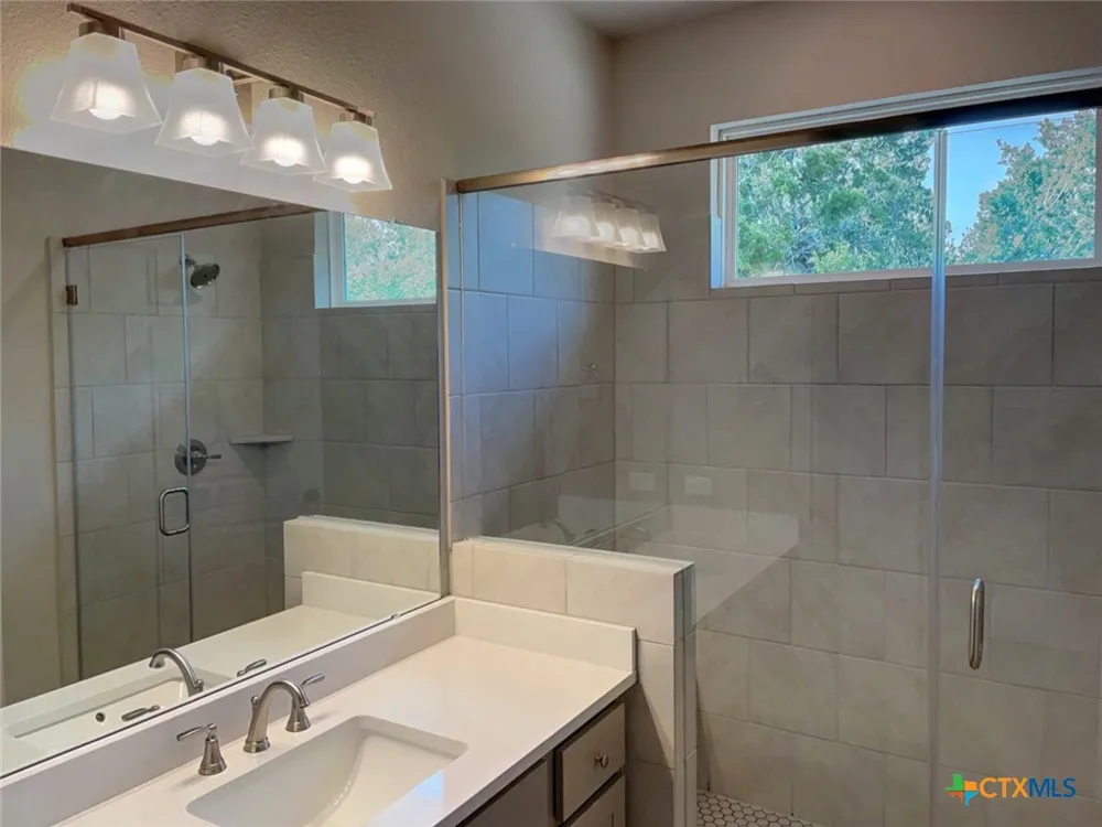 1131 Yaupon Drive Fischer, TX 78623