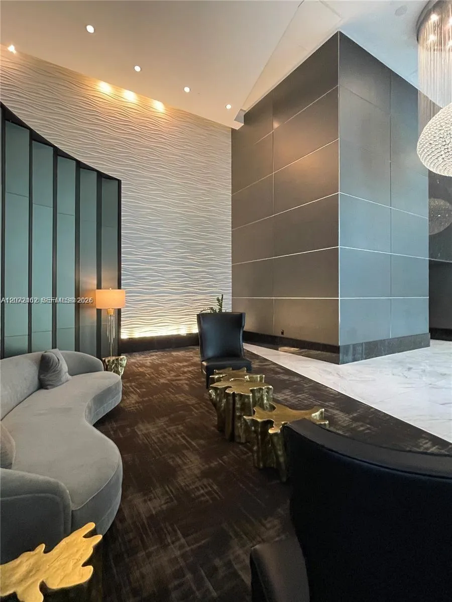951 Brickell Ave #3403 Miami, FL 33131