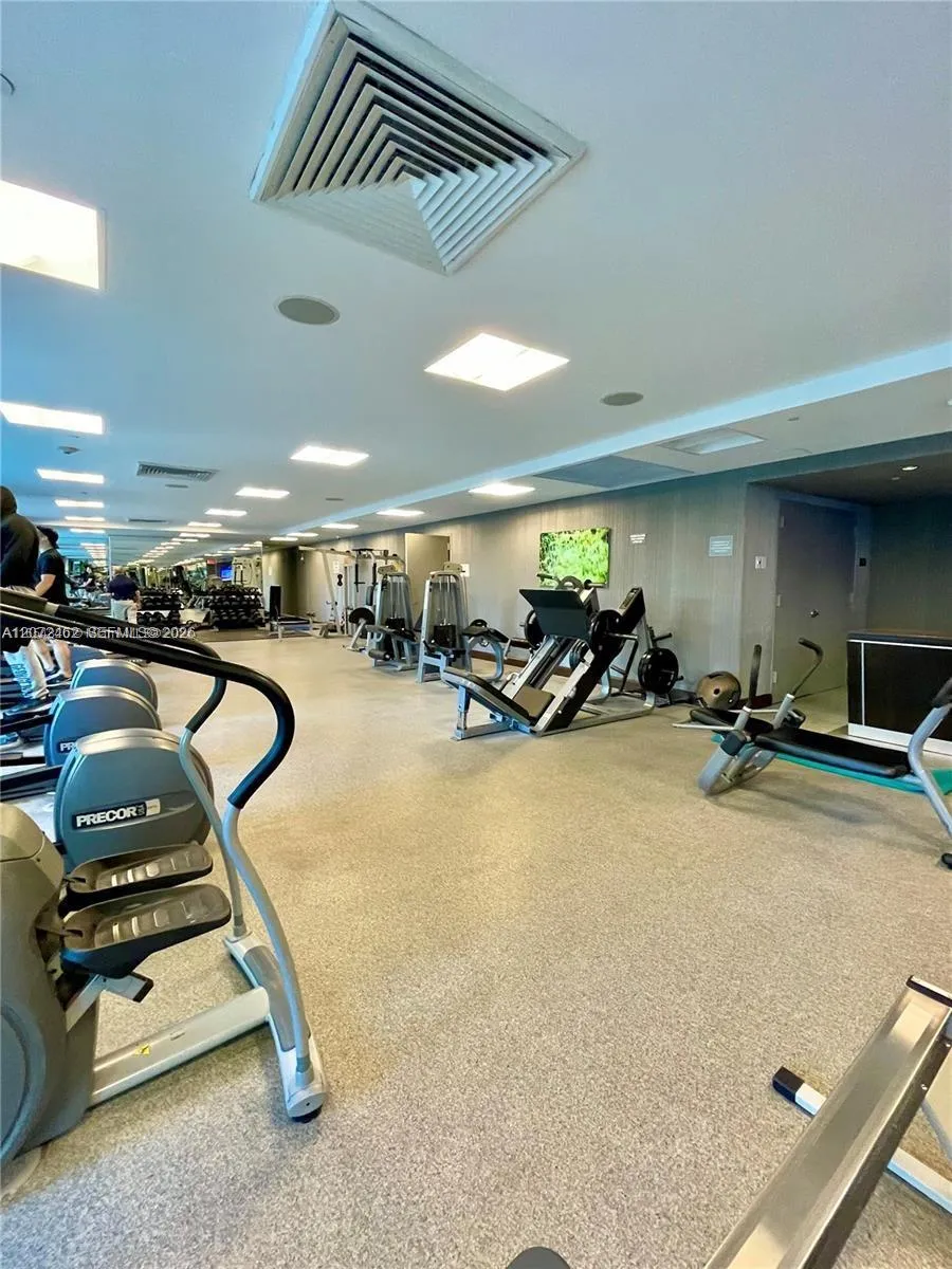 951 Brickell Ave #3403 Miami, FL 33131