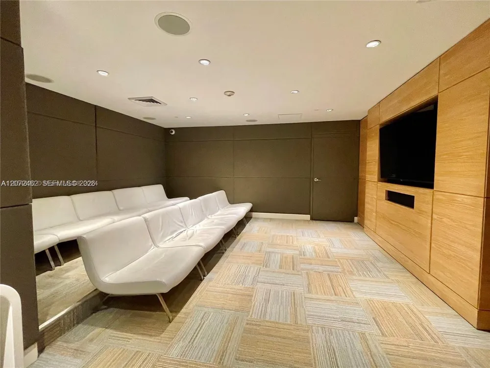 951 Brickell Ave #3403 Miami, FL 33131