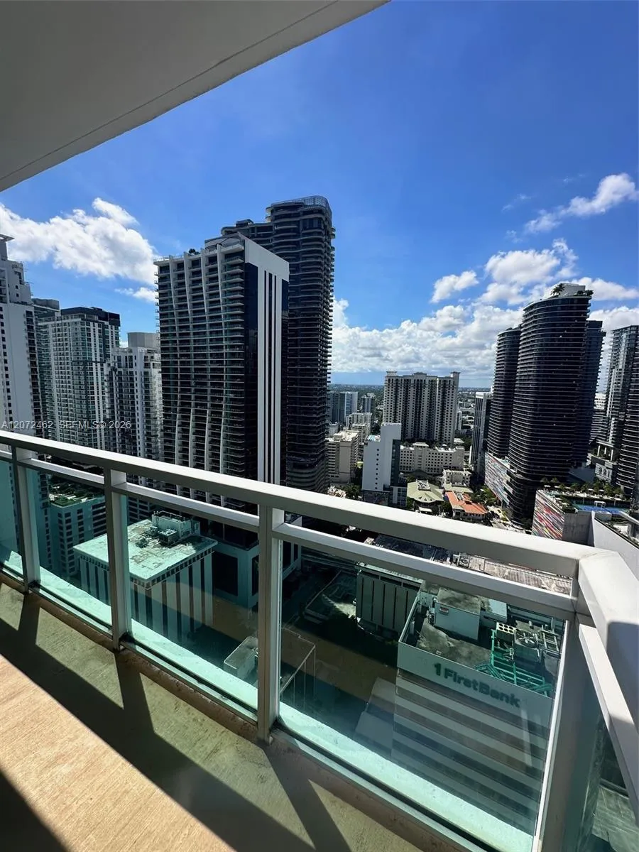 951 Brickell Ave #3403 Miami, FL 33131
