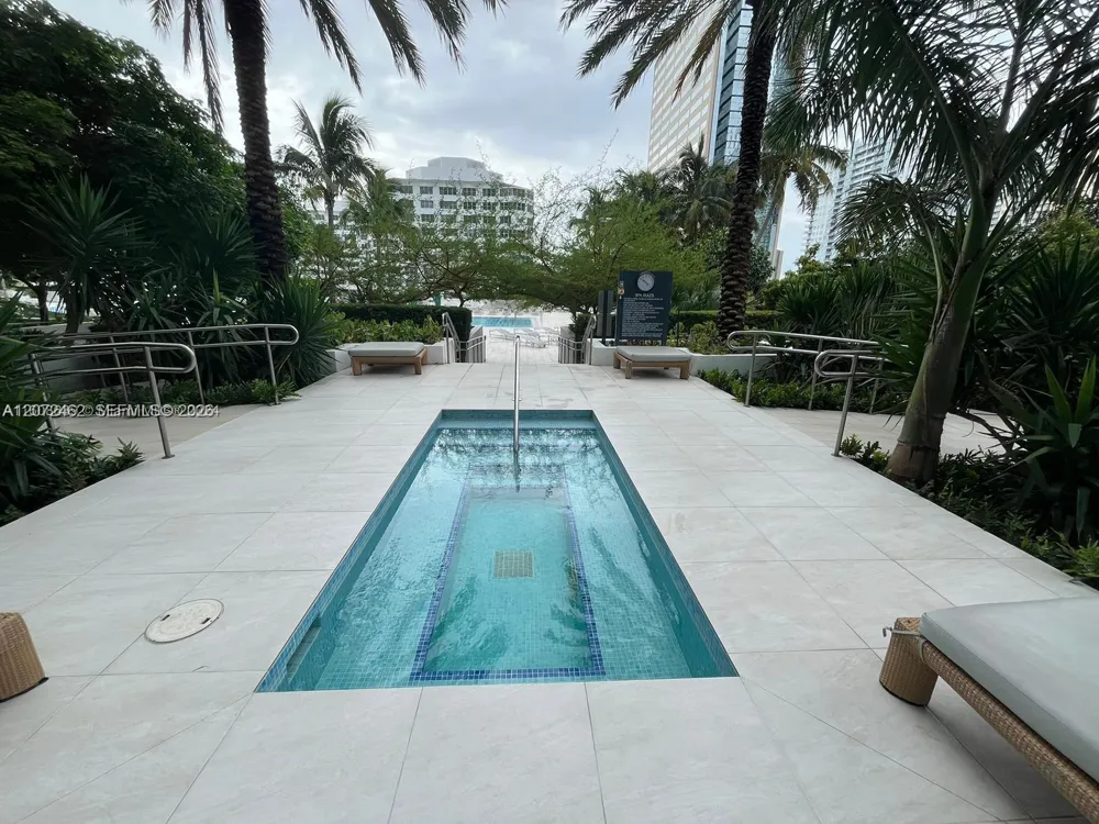 951 Brickell Ave #3403 Miami, FL 33131