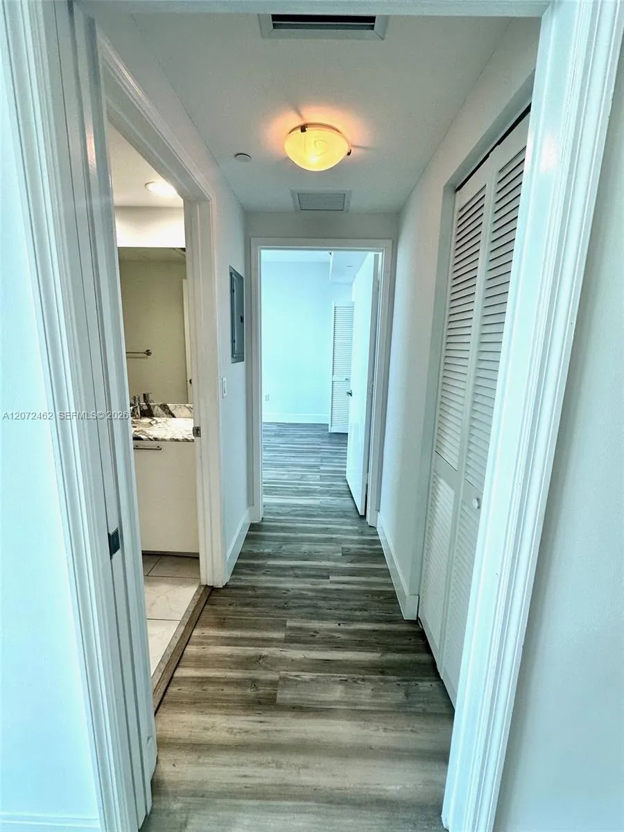 951 Brickell Ave #3403 Miami, FL 33131