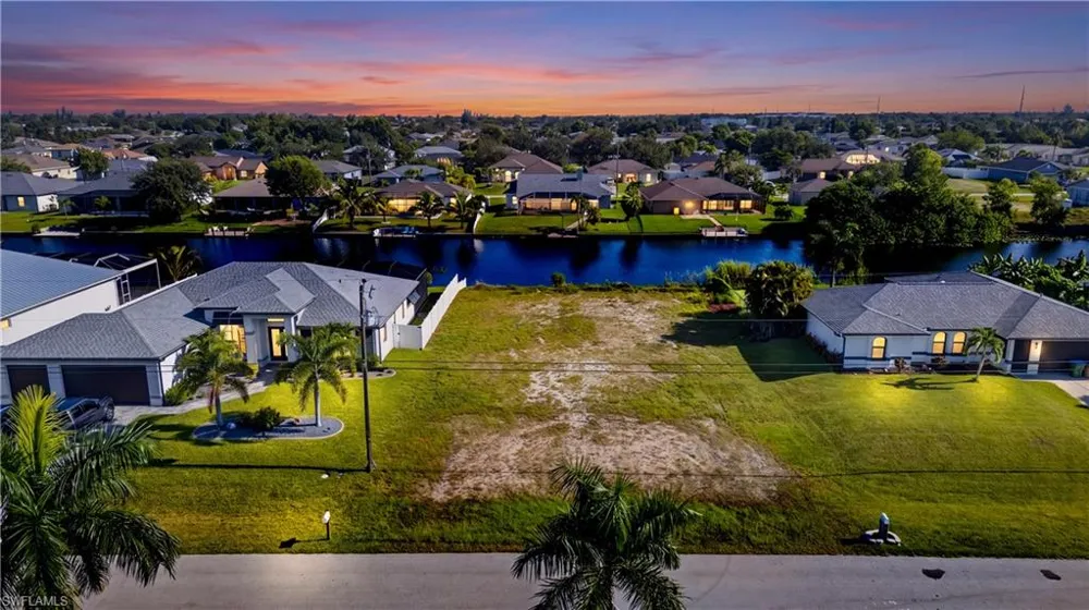 107 SW 21st Street Cape Coral, FL 33991